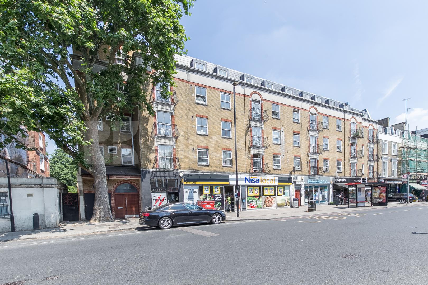 			IDEAL FOR 2 SHARERS!, 2 Bedroom, 1 bath, 1 reception Apartment			 York Way, CAMDEN/ISLINGTON